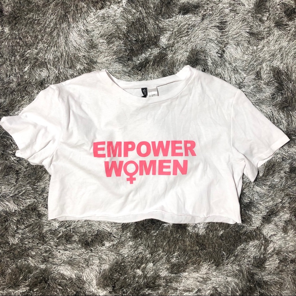 Graphic Cropped Tee